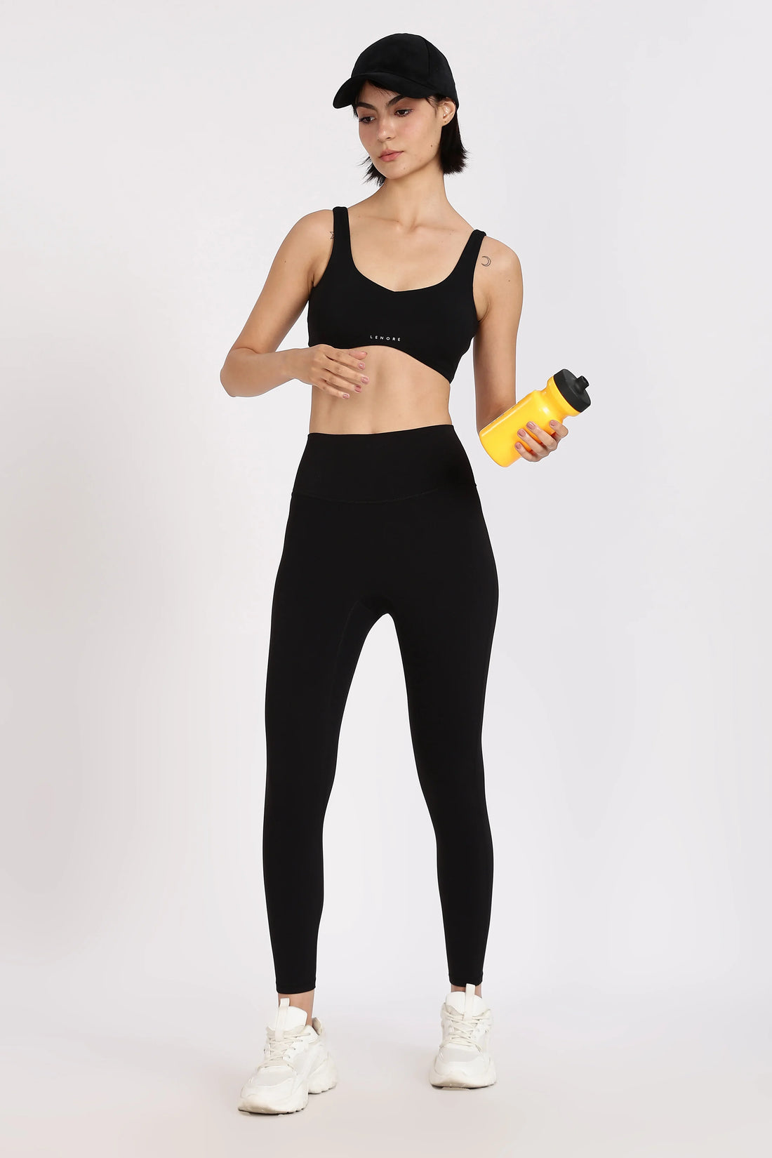 Black Seamless luxe sports bra